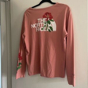 North Face long sleeved shirt
